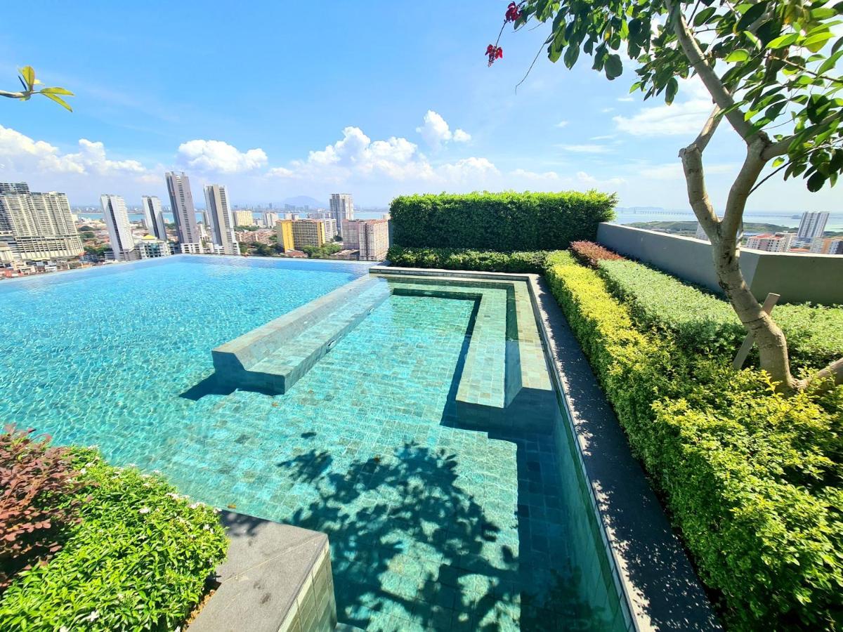 Beacon Executive Premium Apartment George Town