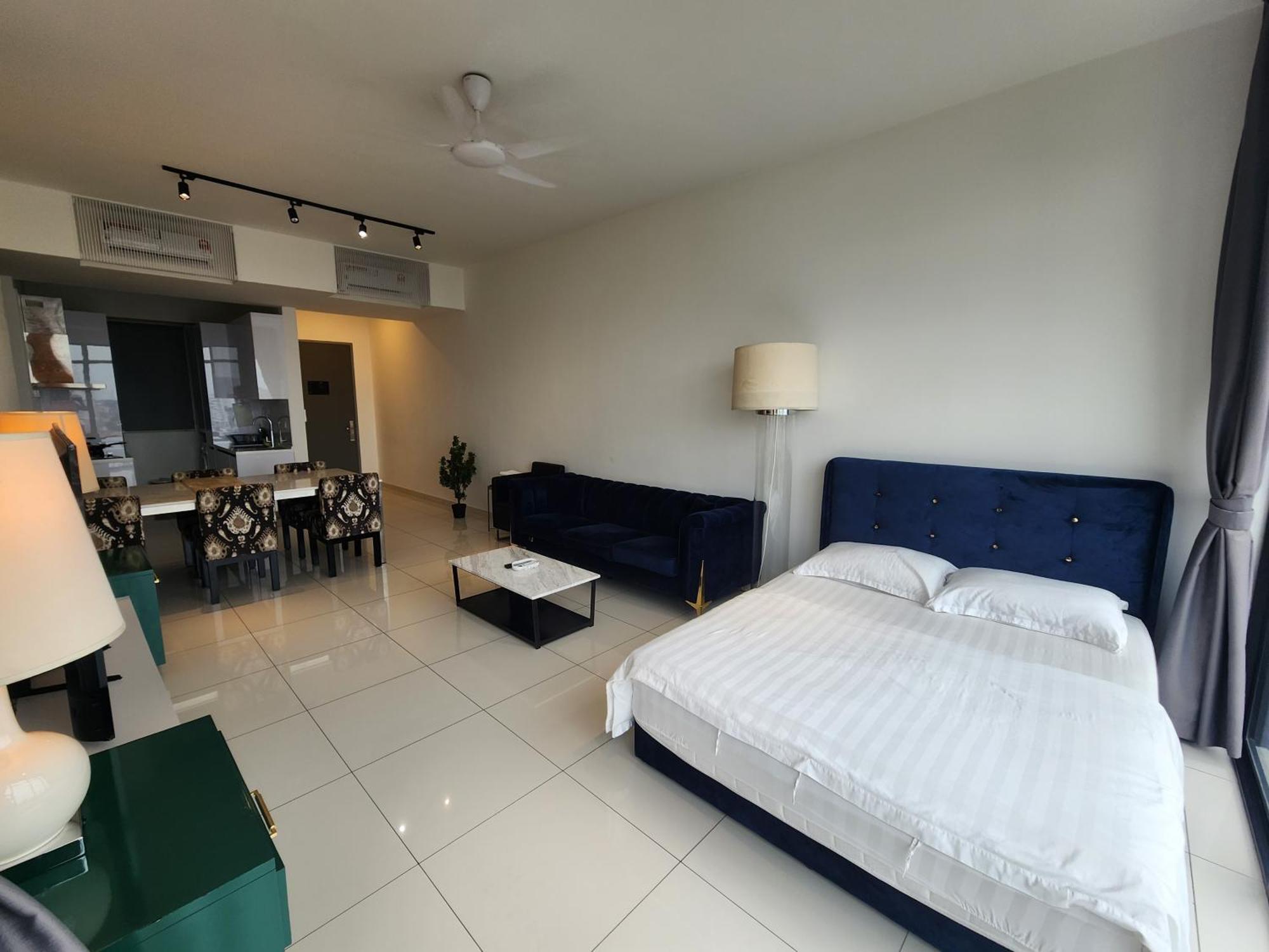 Apartment Beacon Executive Premium George Town