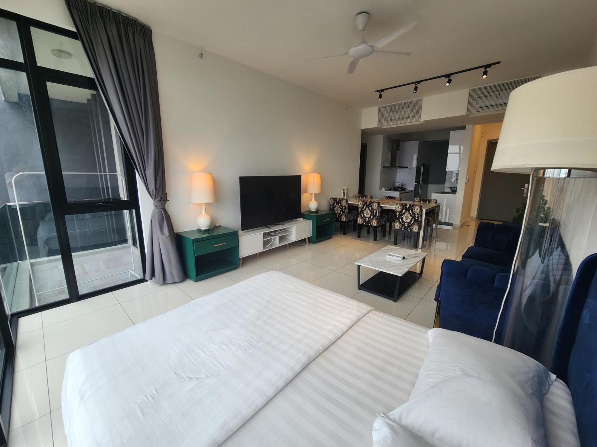 Apartment Beacon Executive Premium George Town