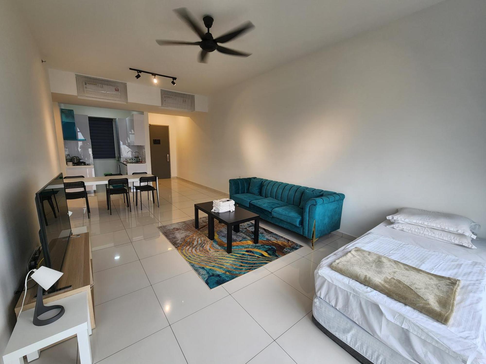 Apartment Beacon Executive Premium George Town